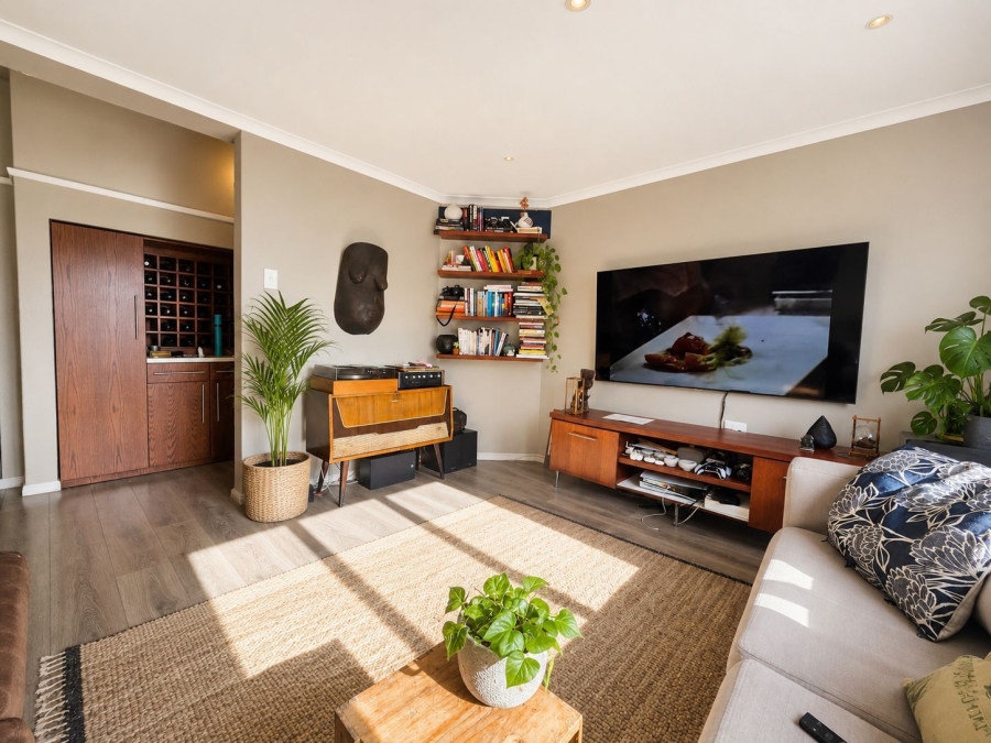 2 Bedroom Property for Sale in Three Anchor Bay Western Cape